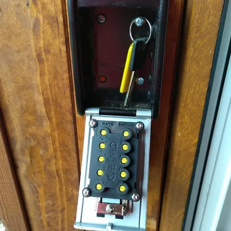 Holley 1623 *